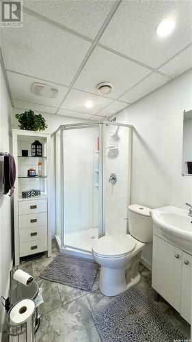 122 Hamilton Street, Davidson, SK - Indoor Photo Showing Bathroom