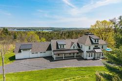 1402 Ch. des Pères  Magog, QC J1X 5R9