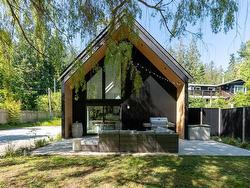 146 Menhinick Dr  Salt Spring, BC V8K 1W7