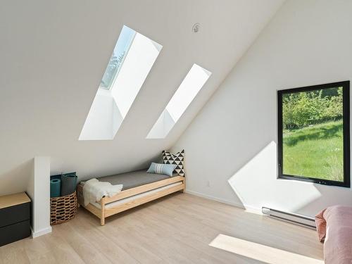 146 Menhinick Dr, Salt Spring, BC 