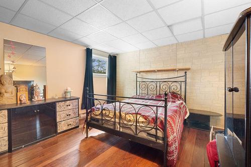 Chambre à coucher - 7696 Boul. Ste-Anne, Château-Richer, QC - Indoor Photo Showing Bedroom