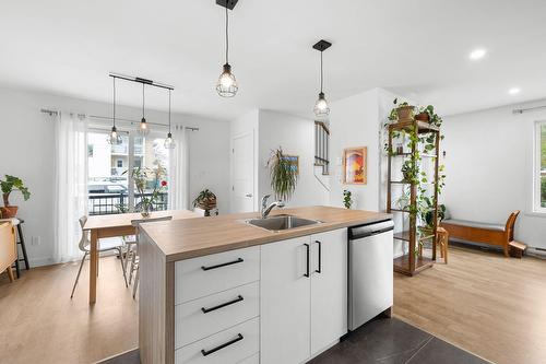 Kitchen - 96 Rue Seigneuriale, Québec (Beauport), QC - Indoor Photo Showing Kitchen