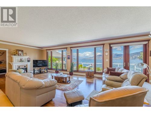 2350 Landry Crescent, Summerland, BC - Indoor Photo Showing Living Room With Fireplace