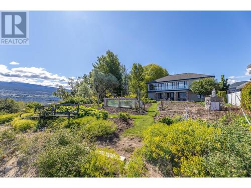 2350 Landry Crescent, Summerland, BC - Outdoor