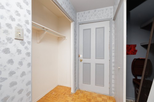 Salle de lavage - 7-1431 Rue Notre-Dame O., Montréal (Ville-Marie), QC - Indoor
