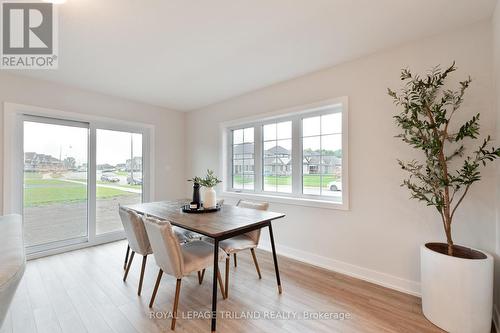 71 Harrow Lane, St. Thomas, ON - Indoor Photo Showing Dining Room