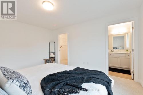 71 Harrow Lane, St. Thomas, ON - Indoor Photo Showing Bedroom