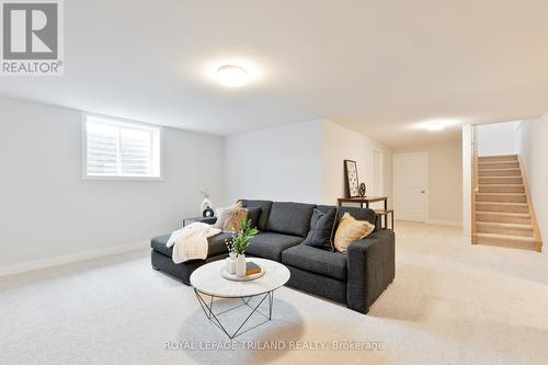 71 Harrow Lane, St. Thomas, ON - Indoor Photo Showing Living Room
