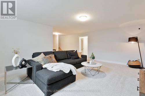 71 Harrow Lane, St. Thomas, ON - Indoor Photo Showing Living Room