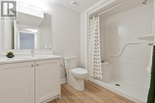 71 Harrow Lane, St. Thomas, ON - Indoor Photo Showing Bathroom