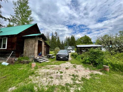 740 Highway 6, Nakusp, BC - Outdoor