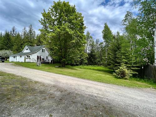 740 Highway 6, Nakusp, BC - Outdoor