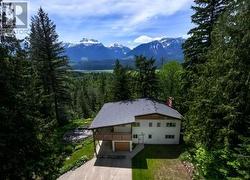 2941 McInnes Road  Revelstoke, BC V0E 2S3