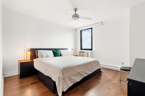 Primary bedroom - 2055-1414 Rue Chomedey, Montréal (Ville-Marie), QC - Indoor Photo Showing Bedroom