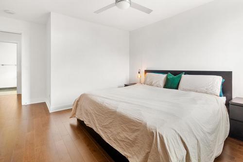 Primary bedroom - 2055-1414 Rue Chomedey, Montréal (Ville-Marie), QC - Indoor Photo Showing Bedroom