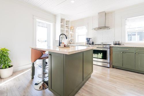 Cuisine - 36 Ch. Park, Grosse-Île, QC - Indoor Photo Showing Kitchen With Upgraded Kitchen
