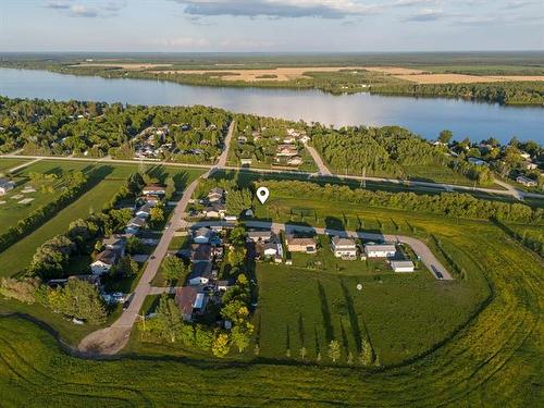 101 Campbell Ave, Lac Du Bonnet, MB 