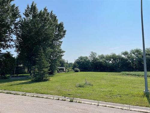 101 Campbell Ave, Lac Du Bonnet, MB 