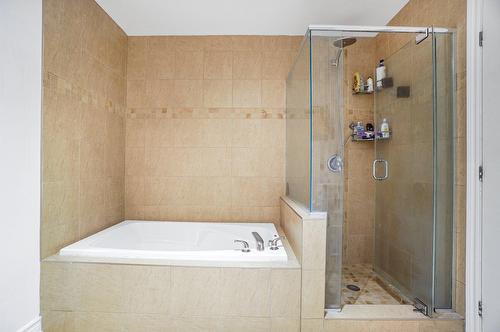 Bathroom - 7936 Boul. Lévesque E., Laval (Duvernay), QC - Indoor Photo Showing Bathroom