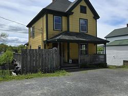 63 Elm Street  Bridgewater, NS B4V 2V5