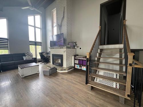 Salon - 835 Ch. Kipawa, Témiscaming, QC - Indoor Photo Showing Living Room With Fireplace