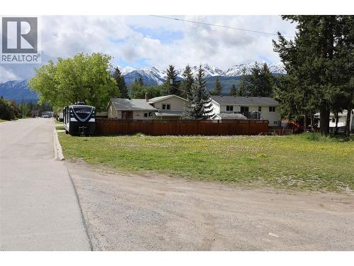 1440 Birch Crescent, Golden, BC - Outdoor