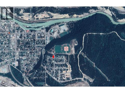 1440 Birch Crescent, Golden, BC - 