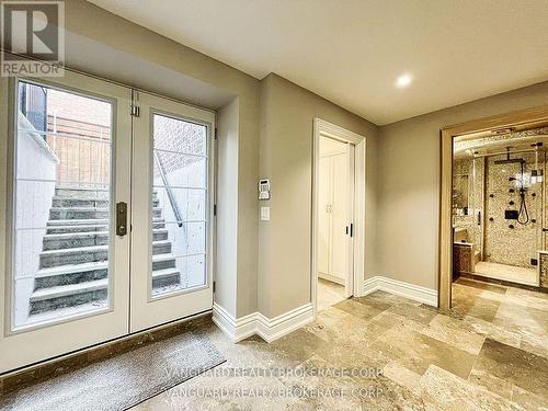 7 Cape George Trail, King, ON - Indoor Photo Showing Other Room