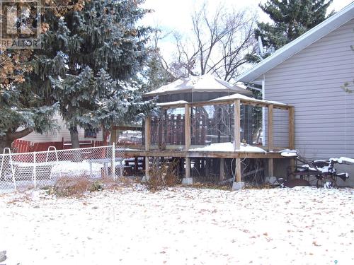 201 8Th Street W, Leader, SK - Outdoor With Deck Patio Veranda