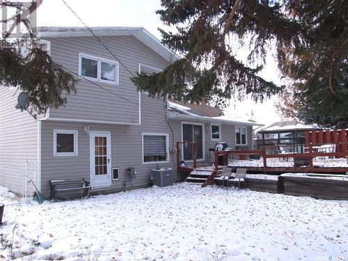 201 8Th Street W, Leader, SK - Outdoor With Deck Patio Veranda