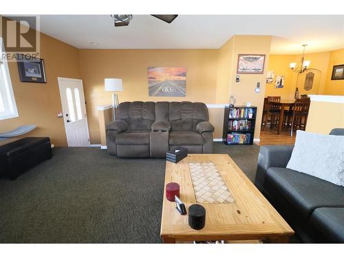 2160 Brycen Place, Grand Forks, BC - Indoor Photo Showing Living Room