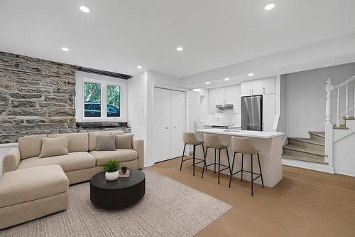 Salon - 4-1228 Rue St-Mathieu, Montréal (Ville-Marie), QC - Indoor Photo Showing Living Room