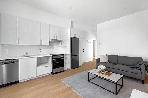 Living room - 1-1228 Rue St-Mathieu, Montréal (Ville-Marie), QC - Indoor