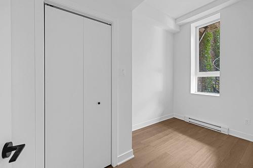 Bedroom - 1-1228 Rue St-Mathieu, Montréal (Ville-Marie), QC - Indoor Photo Showing Other Room