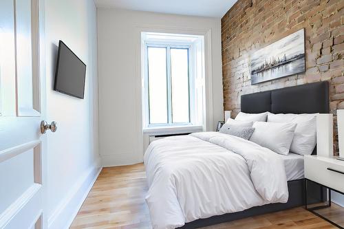 Bedroom - 1224 Rue St-Mathieu, Montréal (Ville-Marie), QC - Indoor Photo Showing Bedroom