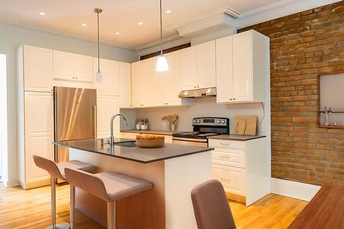 Cuisine - 1224 Rue St-Mathieu, Montréal (Ville-Marie), QC - Indoor Photo Showing Kitchen