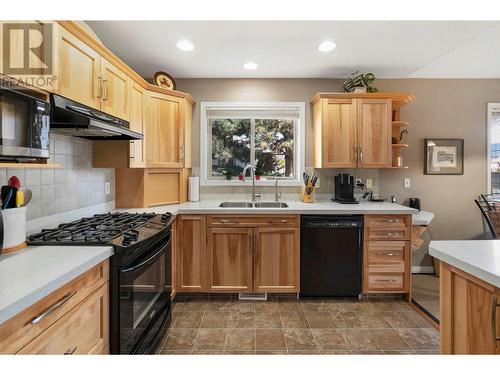550 Yates Road Unit# 355, Kelowna, BC - Indoor Photo Showing Kitchen With Double Sink