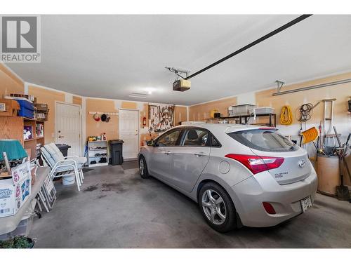 550 Yates Road Unit# 355, Kelowna, BC - Indoor Photo Showing Garage