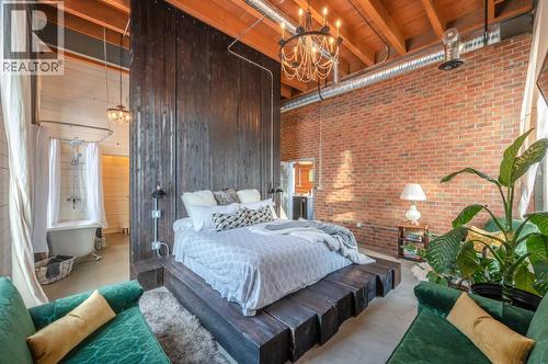 125 Cabernet Drive Unit# 9, Okanagan Falls, BC - Indoor Photo Showing Bedroom