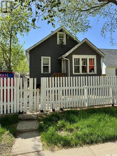 1254 Wascana STREET  Regina, SK S4T 4J1