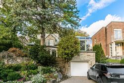 21 Surrey Gdns  Westmount, QC H3Y 1N4