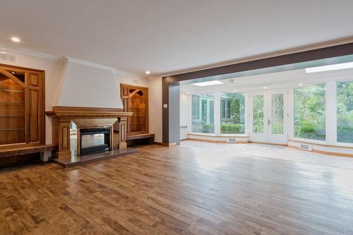 Living room - 21 Surrey Gdns, Westmount, QC - Indoor Photo Showing Living Room With Fireplace