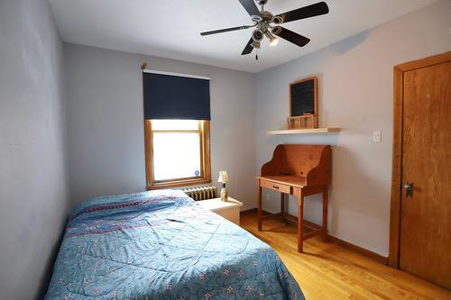 Chambre à coucher - 7449 Av. Christophe-Colomb, Montréal (Villeray/Saint-Michel/Parc-Extension), QC - Indoor Photo Showing Bedroom