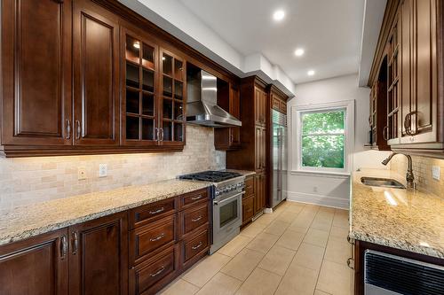 Kitchen - 4338 Av. Westmount, Westmount, QC - Indoor Photo Showing Kitchen