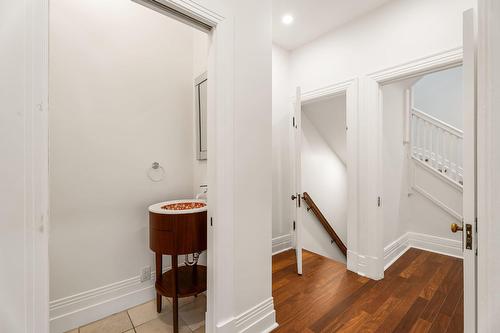 Powder room - 4338 Av. Westmount, Westmount, QC - Indoor Photo Showing Other Room