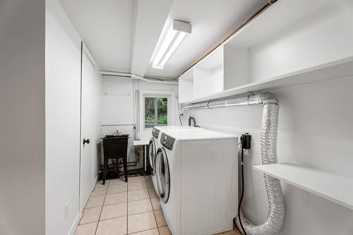 Laundry room - 4338 Av. Westmount, Westmount, QC - Indoor Photo Showing Laundry Room