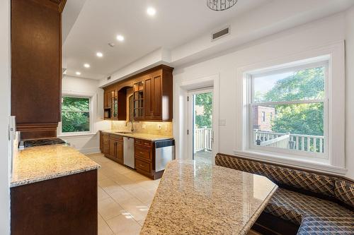 Kitchen - 4338 Av. Westmount, Westmount, QC - Indoor Photo Showing Kitchen