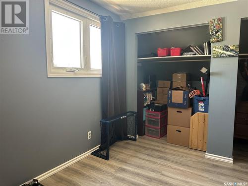 102 9Th Street Ne, Weyburn, SK - Indoor