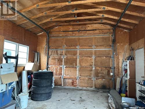 102 9Th Street Ne, Weyburn, SK - Indoor