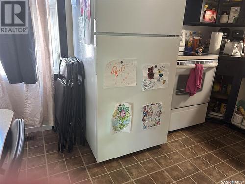 102 9Th Street Ne, Weyburn, SK - Indoor